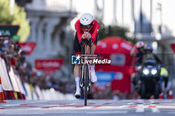 2024-09-08 - Stefan Kung of Switzerland and Team Groupama-FDJ sprints during the individual time trial during the 79th Tour of Spain 2024 - Stage 21 on September 8, 2024 in Madrid, Spain. - LA VUELTA 2024: ETAPA 21 - SPANISH LA VUELTA - CYCLING