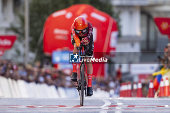 2024-09-08 - Carlos Rodriguez of Spain and Team INEOS Grenadiers sprints during the individual time trial during the 79th Tour of Spain 2024 - Stage 21 on September 8, 2024 in Madrid, Spain. - LA VUELTA 2024: ETAPA 21 - SPANISH LA VUELTA - CYCLING