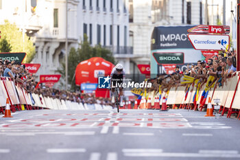 2024-09-08 - Pavel Sivakov of France and UAE Team Emirates sprints during the individual time trial during the 79th Tour of Spain 2024 - Stage 21 on September 8, 2024 in Madrid, Spain. - LA VUELTA 2024: ETAPA 21 - SPANISH LA VUELTA - CYCLING