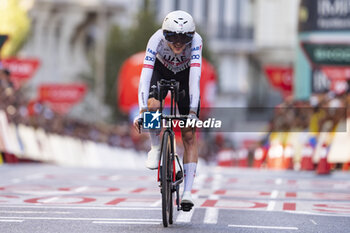 2024-09-08 - Pavel Sivakov of France and UAE Team Emirates sprints during the individual time trial during the 79th Tour of Spain 2024 - Stage 21 on September 8, 2024 in Madrid, Spain. - LA VUELTA 2024: ETAPA 21 - SPANISH LA VUELTA - CYCLING