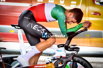 2024-03-04 - 101 ITA Ganna Filippo IGD the Italian champion of time trial, olympic champion and hour recordman during his warmup before the start of time trial. - STAGE 1 - LIDO DI CAMAIORE-LIDO DI CAMAIORE - TIRRENO - ADRIATICO - CYCLING