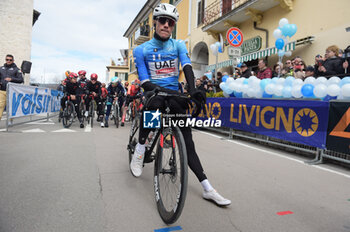 07/03/2024 - Juan Ayuso (Esp - UAE Team Emirates) at the start of Stage 4 Arrone-Giulianova of the 59th Tirreno-Adriatico at the Arrone, Italy on March 7, 2024 - STAGE 4 - ARRONE-GIULIANOVA - TIRRENO - ADRIATICO - CICLISMO