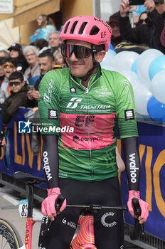 07/03/2024 - Richard Carapaz (Ecu - Team Ef Education-Easypost) at the start of stage 4 Arrone-Giulianova of the 59th Tirreno-Adriatico at the Arrone, Italy on March 7, 2024 - STAGE 4 - ARRONE-GIULIANOVA - TIRRENO - ADRIATICO - CICLISMO