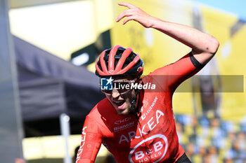 2024-06-30 - VAUQUELIN Kevin (team Arkea) celebrating his victory of the second stage of the Tour de France 2024 in Bologna (italy) - STAGE 2 - FINISH - TOUR DE FRANCE - CYCLING