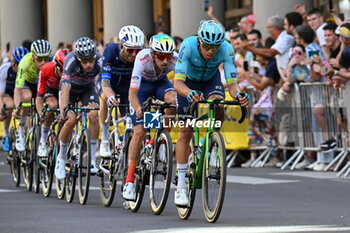 2024-06-30 - Riders in action during the second stage of the tour de france 2024 in Bologna - STAGE 2 - FINISH - TOUR DE FRANCE - CYCLING