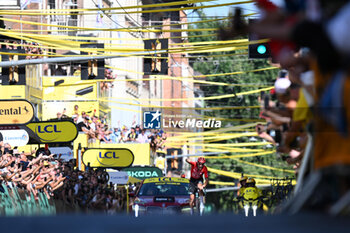 2024-06-30 -  - STAGE 2 - FINISH - TOUR DE FRANCE - CYCLING