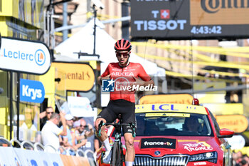 2024-06-30 - VAUQUELIN Kevin (team Arkea) celebrating his victory of the second stage of the Tour de France 2024 in Bologna (italy) - STAGE 2 - FINISH - TOUR DE FRANCE - CYCLING