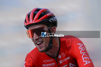 2024-06-30 - VAUQUELIN Kevin (team Arkea) smilie portrait after his victory of the second stage of the Tour de France 2024 in Bologna (italy) - STAGE 2 - FINISH - TOUR DE FRANCE - CYCLING