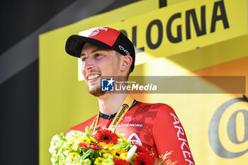 2024-06-30 - VAUQUELIN Kevin (team Arkea) celebrating his victory of the second stage of the Tour de France 2024 in Bologna (italy) - STAGE 2 - FINISH - TOUR DE FRANCE - CYCLING