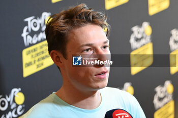 2024-06-27 - Jasper Philipsen (Alpecin-Deceuninck) during press conference before Tour de France 2024 Grand Depart Florence - TEAM PRESENTATION - TOUR DE FRANCE - CYCLING