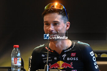 2024-06-27 - Primoz Roglic (BORA-Hansgrohe-Red Bull) portrait during press conference before Tour de France 2024 Grand Depart Florence Emilie_Romagne - TEAM PRESENTATION - TOUR DE FRANCE - CYCLING