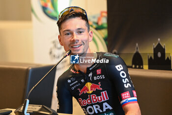 2024-06-27 - Primoz Roglic (BORA-Hansgrohe-Red Bull) portrait during press conference before Tour de France 2024 Grand Depart Florence Emilie_Romagne - TEAM PRESENTATION - TOUR DE FRANCE - CYCLING