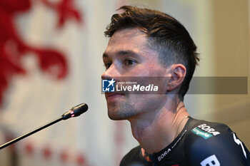 2024-06-27 - Primoz Roglic (BORA-Hansgrohe-Red Bull) portrait during press conference before Tour de France 2024 Grand Depart Florence Emilie_Romagne - TEAM PRESENTATION - TOUR DE FRANCE - CYCLING