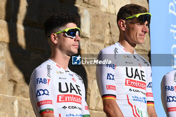 2024-06-27 - JOAO ALMEIDA and NILS POLITT (UAE team Emirates) during team presentation Tour de France 2024 Grand Depart Piazza Signoria in Florence - TEAM PRESENTATION - TOUR DE FRANCE - CYCLING