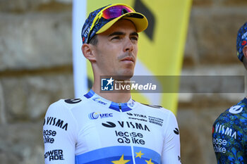 2024-06-27 - Christophe Laporte (TEAM VISMA_LEASE A BIKE) during team presentation Tour de France 2024 Grand Depart Piazza Signoria in Florence - TEAM PRESENTATION - TOUR DE FRANCE - CYCLING