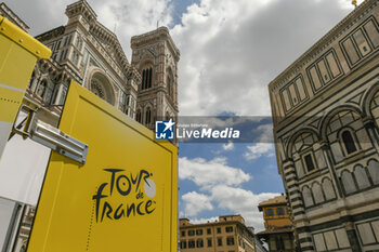 2024-06-27 - Tour de France 2024 Grand Depart Florence Teatro del Maggio Piazza Duomo Firenze - TEAM PRESENTATION - TOUR DE FRANCE - CYCLING