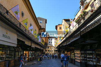 2024-06-27 - Tour de France 2024 Grand Depart Florence Ponte Vecchio - TEAM PRESENTATION - TOUR DE FRANCE - CYCLING