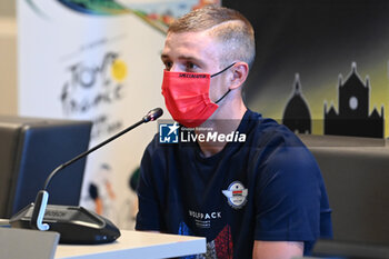 2024-06-27 - Remco Evenepoel during press conference with the mask as a precaution against covid before Tour de France 2024 Grand Depart Florence Emilie_Romagne - TEAM PRESENTATION - TOUR DE FRANCE - CYCLING