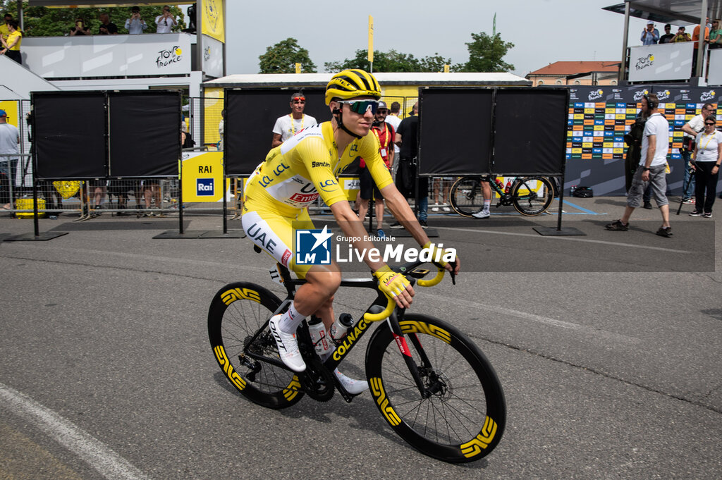 Stage 3 - Start - TOUR DE FRANCE - CYCLING