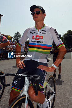 2024-06-29 - Mathieu Van der Poel (ALPECIN-DECEUNINCK) at the start Stage 1 - STAGE 1 - START - TOUR DE FRANCE - CYCLING