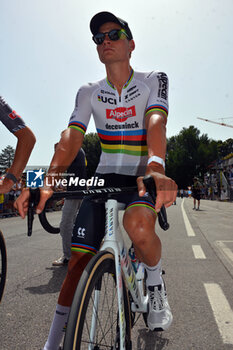 2024-06-29 - Mathieu Van der Poel (ALPECIN-DECEUNINCK) at the start Stage 1 - STAGE 1 - START - TOUR DE FRANCE - CYCLING