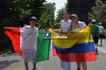 2024-06-29 - fan at the Start Stage 1 - STAGE 1 - START - TOUR DE FRANCE - CYCLING