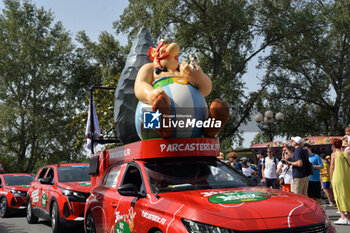 2024-06-29 - Caravane Tour de France 2024 at the Start Stage 1 - STAGE 1 - START - TOUR DE FRANCE - CYCLING