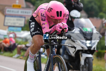 2024-07-05 - Stefan Bissegger of EF Education-EasyPost during the Tour de France 2024, Stage 7, Individual Time Trial, Nuits-Saint-Georges - Gevrey-Chambertin (25,3 Km) on 5 July 2024 in Gevrey-Chambertin, France - CYCLING - TOUR DE FRANCE 2024 - STAGE 7 - TOUR DE FRANCE - CYCLING