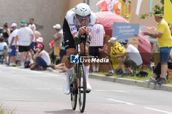 2024-07-05 - Nils Politt of UAE Team Emirates during the Tour de France 2024, Stage 7, Individual Time Trial, Nuits-Saint-Georges - Gevrey-Chambertin (25,3 Km) on 5 July 2024 in Gevrey-Chambertin, France - CYCLING - TOUR DE FRANCE 2024 - STAGE 7 - TOUR DE FRANCE - CYCLING