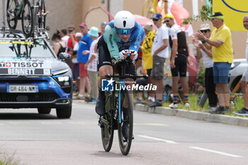 2024-07-05 - Sam Bennett of Decathlon AG2R La Mondiale during the Tour de France 2024, Stage 7, Individual Time Trial, Nuits-Saint-Georges - Gevrey-Chambertin (25,3 Km) on 5 July 2024 in Gevrey-Chambertin, France - CYCLING - TOUR DE FRANCE 2024 - STAGE 7 - TOUR DE FRANCE - CYCLING