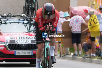 2024-07-05 - Arnaud Démare of Arkéa - B&B Hotels during the Tour de France 2024, Stage 7, Individual Time Trial, Nuits-Saint-Georges - Gevrey-Chambertin (25,3 Km) on 5 July 2024 in Gevrey-Chambertin, France - CYCLING - TOUR DE FRANCE 2024 - STAGE 7 - TOUR DE FRANCE - CYCLING