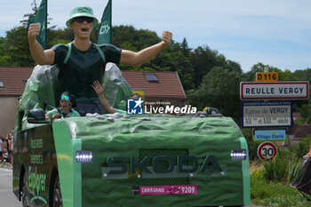 2024-07-05 - Advertising caravan, Caravane publicitaire, Skoda during the Tour de France 2024, Stage 7, Individual Time Trial, Nuits-Saint-Georges - Gevrey-Chambertin (25,3 Km) on 5 July 2024 in Gevrey-Chambertin, France - CYCLING - TOUR DE FRANCE 2024 - STAGE 7 - TOUR DE FRANCE - CYCLING