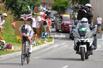 2024-07-05 - Remco Evenepoel of Soudal Quick-Step during the Tour de France 2024, Stage 7, Individual Time Trial, Nuits-Saint-Georges - Gevrey-Chambertin (25,3 Km) on 5 July 2024 in Gevrey-Chambertin, France - CYCLING - TOUR DE FRANCE 2024 - STAGE 7 - TOUR DE FRANCE - CYCLING