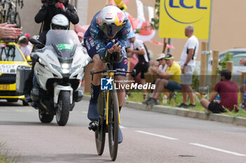 2024-07-05 - Wout van Aert of Visma | Lease a Bike during the Tour de France 2024, Stage 7, Individual Time Trial, Nuits-Saint-Georges - Gevrey-Chambertin (25,3 Km) on 5 July 2024 in Gevrey-Chambertin, France - CYCLING - TOUR DE FRANCE 2024 - STAGE 7 - TOUR DE FRANCE - CYCLING