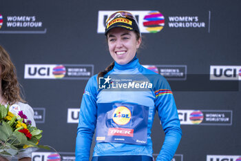 2024-08-18 - Shirin van Anrooij during the Tour de France Femmes avec Zwift 2024, Stage 8 cycling race, Le Grand-Bornand - Alpe d'Huez (149,9 Km) on August 18, 2024 in Alpe d'Huez, France - CYCLING - WOMEN'S TOUR DE FRANCE 2024 - STAGE 8 - TOUR DE FRANCE - CYCLING