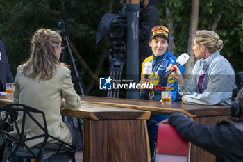 2024-08-18 - BRAND Lucinda during the Tour de France Femmes avec Zwift 2024, Stage 8 cycling race, Le Grand-Bornand - Alpe d'Huez (149,9 Km) on August 18, 2024 in Alpe d'Huez, France - CYCLING - WOMEN'S TOUR DE FRANCE 2024 - STAGE 8 - TOUR DE FRANCE - CYCLING