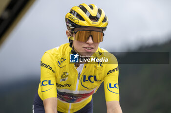 2024-08-18 - NIEWIADOMA Katarzyna during the Tour de France Femmes avec Zwift 2024, Stage 8 cycling race, Le Grand-Bornand - Alpe d'Huez (149,9 Km) on August 18, 2024 in Alpe d'Huez, France - CYCLING - WOMEN'S TOUR DE FRANCE 2024 - STAGE 8 - TOUR DE FRANCE - CYCLING