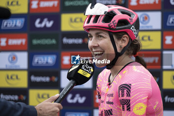 2024-08-18 - Alison Jackson during the Tour de France Femmes avec Zwift 2024, Stage 8 cycling race, Le Grand-Bornand - Alpe d'Huez (149,9 Km) on August 18, 2024 in Alpe d'Huez, France - CYCLING - WOMEN'S TOUR DE FRANCE 2024 - STAGE 8 - TOUR DE FRANCE - CYCLING