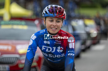 2024-08-18 - CURINIER Lea during the Tour de France Femmes avec Zwift 2024, Stage 8 cycling race, Le Grand-Bornand - Alpe d'Huez (149,9 Km) on August 18, 2024 in Alpe d'Huez, France - CYCLING - WOMEN'S TOUR DE FRANCE 2024 - STAGE 8 - TOUR DE FRANCE - CYCLING