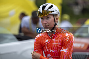 2024-08-18 - WIEBES Lorena during the Tour de France Femmes avec Zwift 2024, Stage 8 cycling race, Le Grand-Bornand - Alpe d'Huez (149,9 Km) on August 18, 2024 in Alpe d'Huez, France - CYCLING - WOMEN'S TOUR DE FRANCE 2024 - STAGE 8 - TOUR DE FRANCE - CYCLING