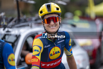 2024-08-18 - DEIGNAN Elizabeth during the Tour de France Femmes avec Zwift 2024, Stage 8 cycling race, Le Grand-Bornand - Alpe d'Huez (149,9 Km) on August 18, 2024 in Alpe d'Huez, France - CYCLING - WOMEN'S TOUR DE FRANCE 2024 - STAGE 8 - TOUR DE FRANCE - CYCLING