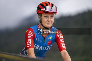 2024-08-18 - KERBAOL Cedrine during the Tour de France Femmes avec Zwift 2024, Stage 8 cycling race, Le Grand-Bornand - Alpe d'Huez (149,9 Km) on August 18, 2024 in Alpe d'Huez, France - CYCLING - WOMEN'S TOUR DE FRANCE 2024 - STAGE 8 - TOUR DE FRANCE - CYCLING