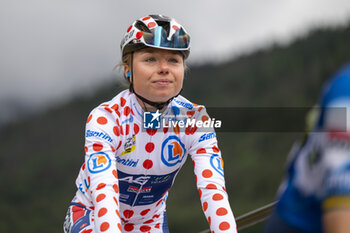 2024-08-18 - GHEKIERE Justine during the Tour de France Femmes avec Zwift 2024, Stage 8 cycling race, Le Grand-Bornand - Alpe d'Huez (149,9 Km) on August 18, 2024 in Alpe d'Huez, France - CYCLING - WOMEN'S TOUR DE FRANCE 2024 - STAGE 8 - TOUR DE FRANCE - CYCLING