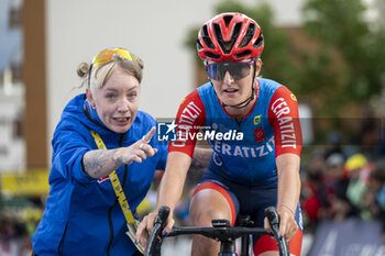 2024-08-18 - KERBAOL Cedrine during the Tour de France Femmes avec Zwift 2024, Stage 8 cycling race, Le Grand-Bornand - Alpe d'Huez (149,9 Km) on August 18, 2024 in Alpe d'Huez, France - CYCLING - WOMEN'S TOUR DE FRANCE 2024 - STAGE 8 - TOUR DE FRANCE - CYCLING