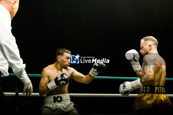 2024-07-05 - Salavatore Contino and Mohammed Obbadi during their boxing match valid for the Italian men's bantamweight title - TITOLO ITALIANO PESI GALLO - CONTINO VS OBBADI - BOXING - CONTACT