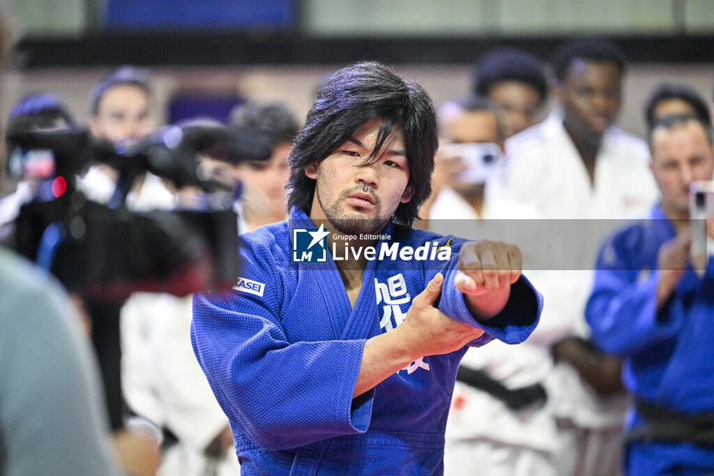 JUDO - SHOHEI ONO IN DOJO DE PARIS - JUDO - CONTACT