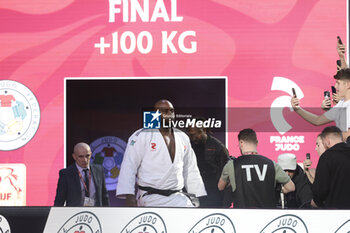 04/02/2024 - Teddy Riner of France (white) fights against Minjong Kim of South Korea (blue) during the Men's +100kg Final of the Paris Grand Slam 2024, IJF Judo event on February 4, 2024 at Accor Arena in Paris, France - JUDO - PARIS GRAND SLAM 2024 - JUDO - CONTATTO