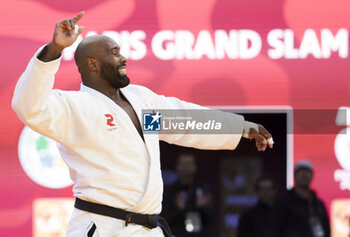 04/02/2024 - Teddy Riner of France (white) celebrates winning against Minjong Kim of South Korea (blue) during the Men's +100kg Final of the Paris Grand Slam 2024, an IJF Judo event on February 4, 2024 at Accor Arena in Paris, France - JUDO - PARIS GRAND SLAM 2024 - JUDO - CONTATTO