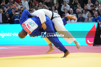04/02/2024 - Teddy Riner of France against Alisher Yusupov of Uzbekistan, Semi-Final Men's +100 Kg during the Paris Grand Slam 2024, IJF Judo event on February 4 2024 at Accor Arena in Paris, France - JUDO - PARIS GRAND SLAM 2024 - JUDO - CONTATTO