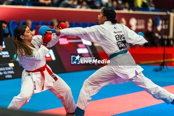 28/01/2024 - Maria TORRES GARCIA of Spain and Rochelle WALTERS of England, Female Kumite +68 Kg Final, during the Paris Open Karate 2024, 2024 Karate 1-Premier League Paris on January 26, 2024 at Pierre de Coubertin stadium in Paris, France - KARATE - PARIS OPEN KARATE 2024 - KARATE - CONTATTO